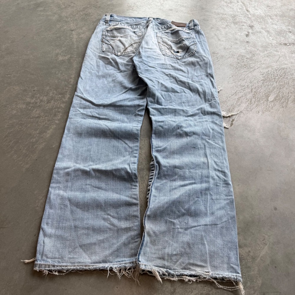 BKE Tyler Baggy Bootcut Jeans Mens 34x32 Light Wash Distressed Shredded Denim